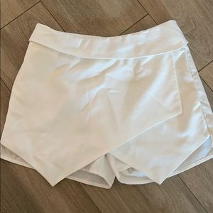 White envelope skirt